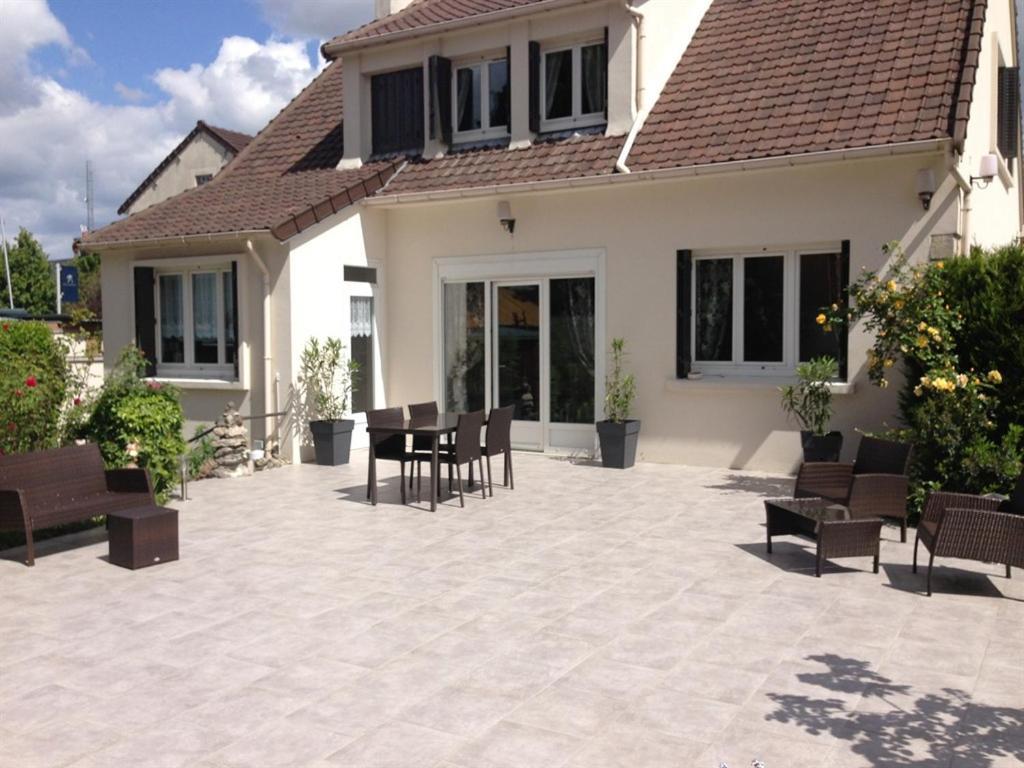 Roissy Chambres Luaran gambar